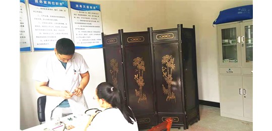 常青树养老院我们用心照顾老人